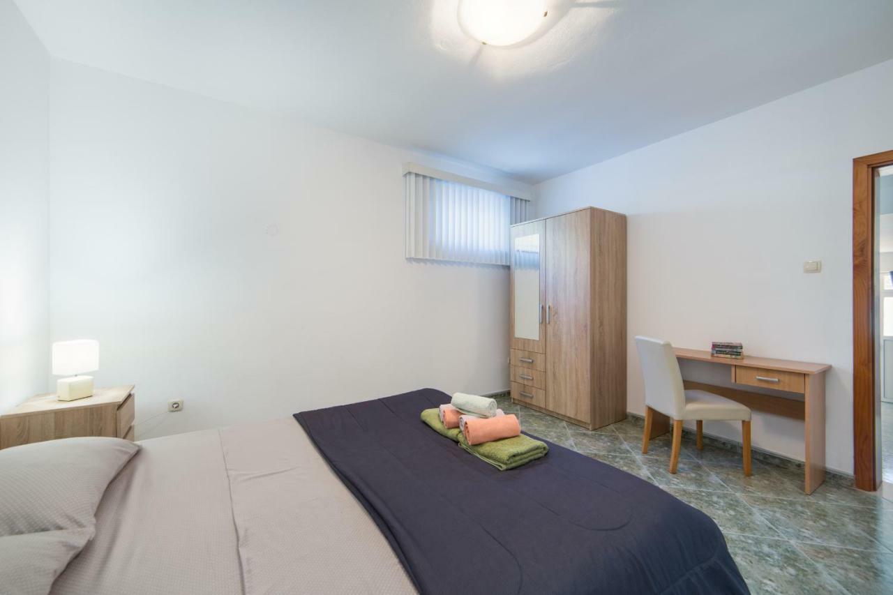 Apartments 7+ 布拉采 外观 照片